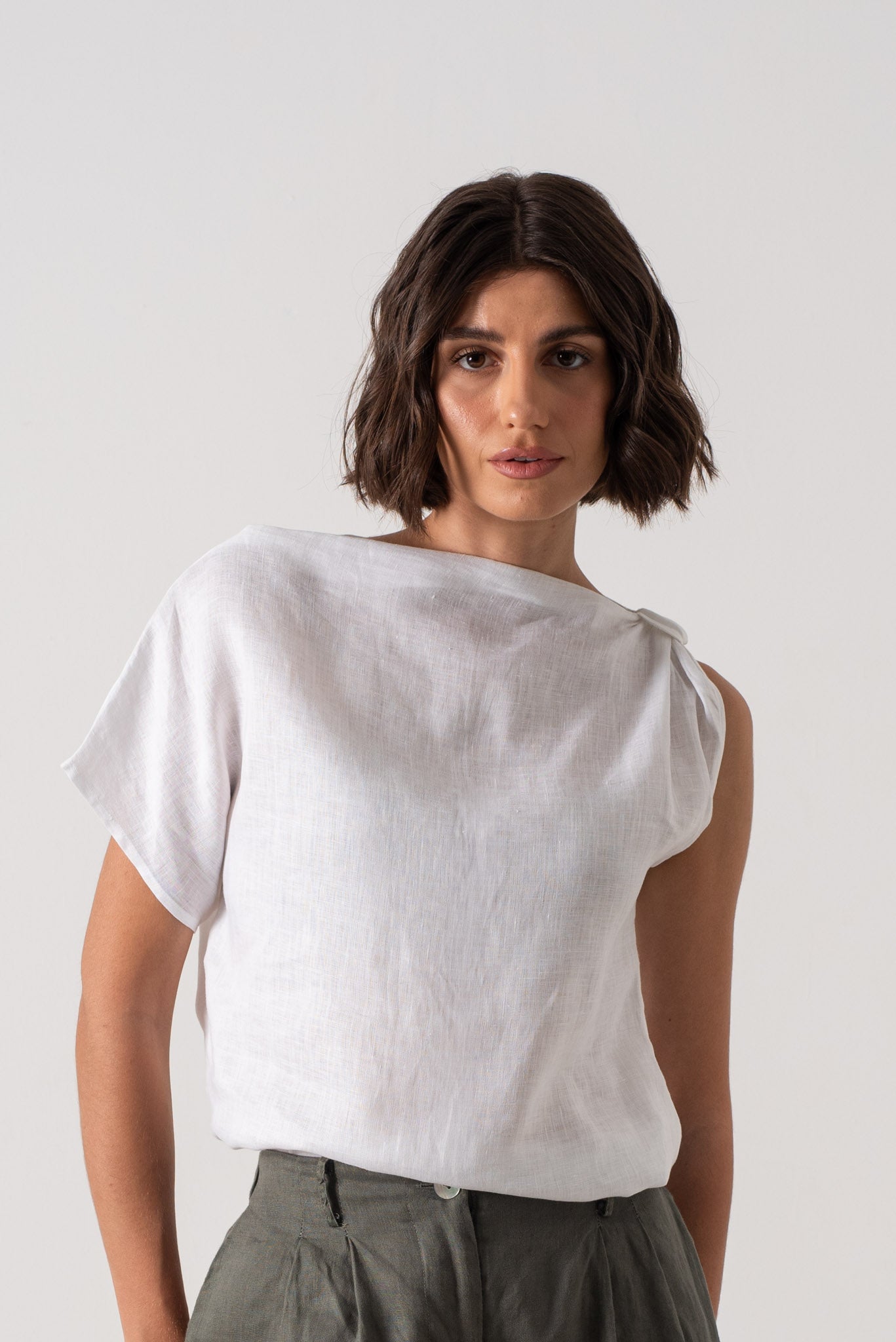 Asymmetrical Linen Knot Top White Luxmii