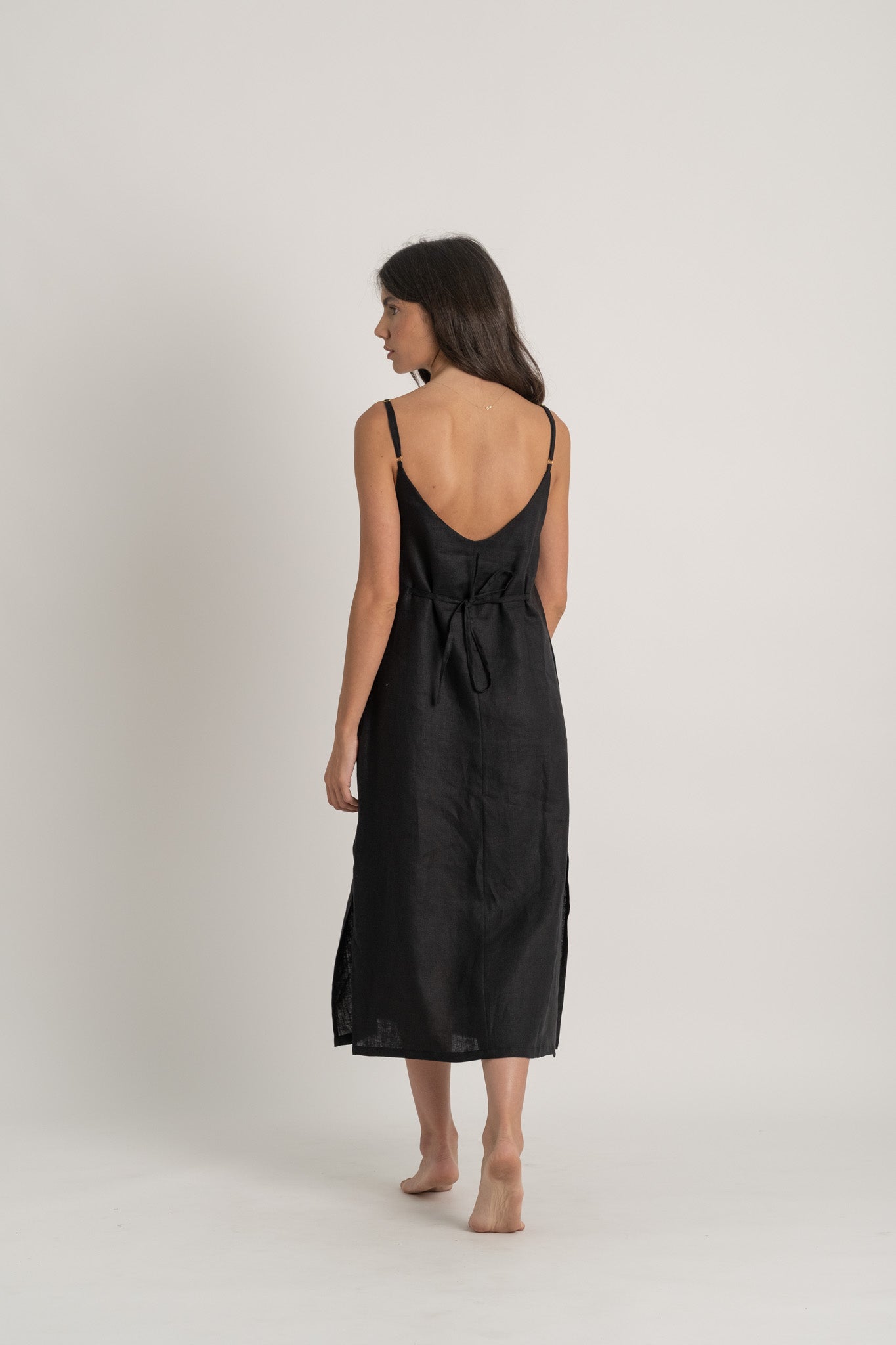 Basique Linen Slip Dress Black Luxmii