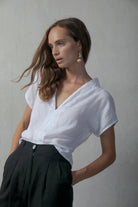 Cropped Collo Alto Linen Top Black + White Luxmii