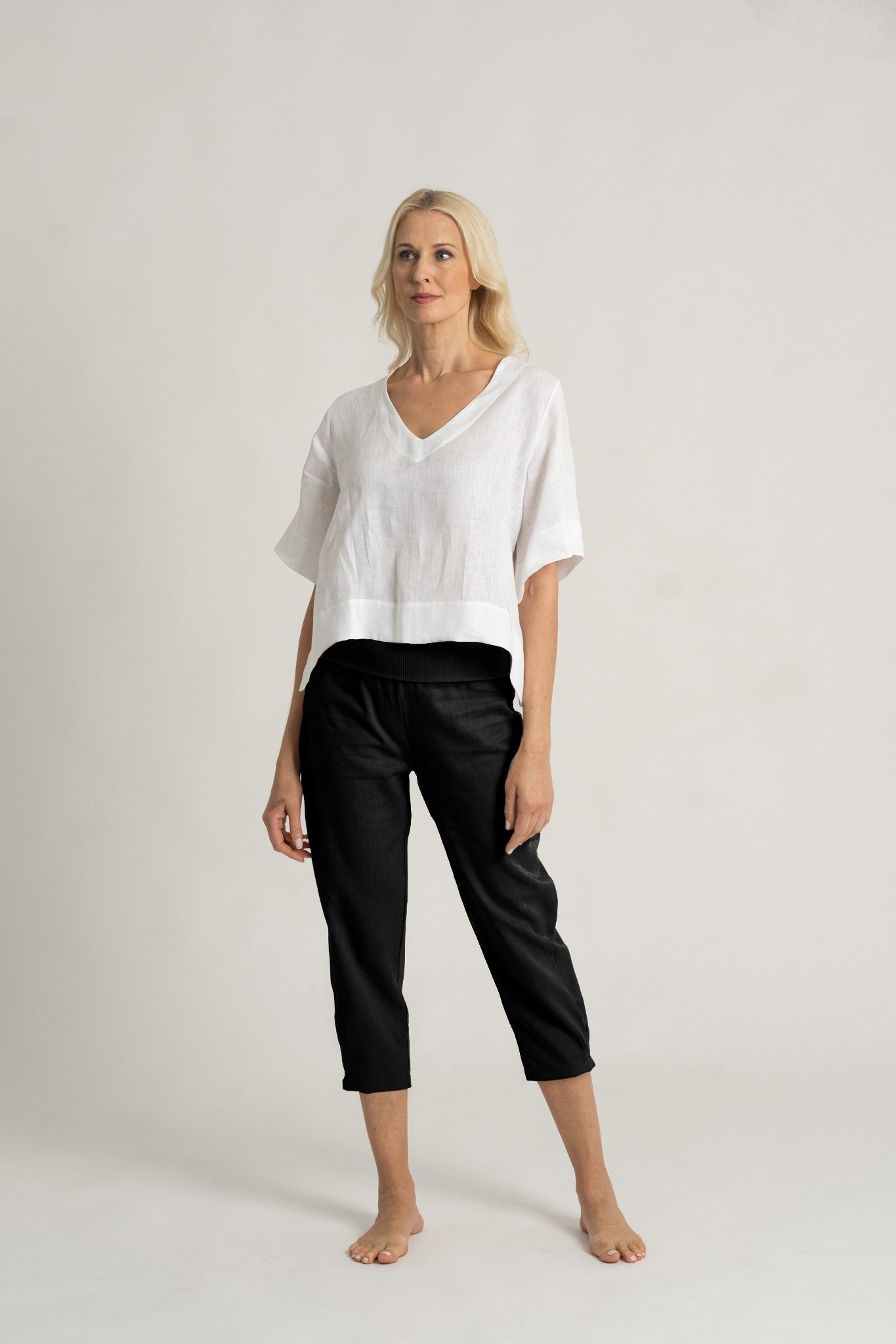 Eos Cropped Linen Pant Black Luxmii