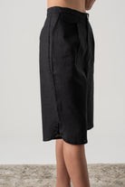 Jager Bermuda Linen Shorts Black Luxmii