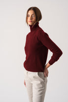 Ombra 100% Cashmere Turtleneck Sweater Red Bordeaux Luxmii