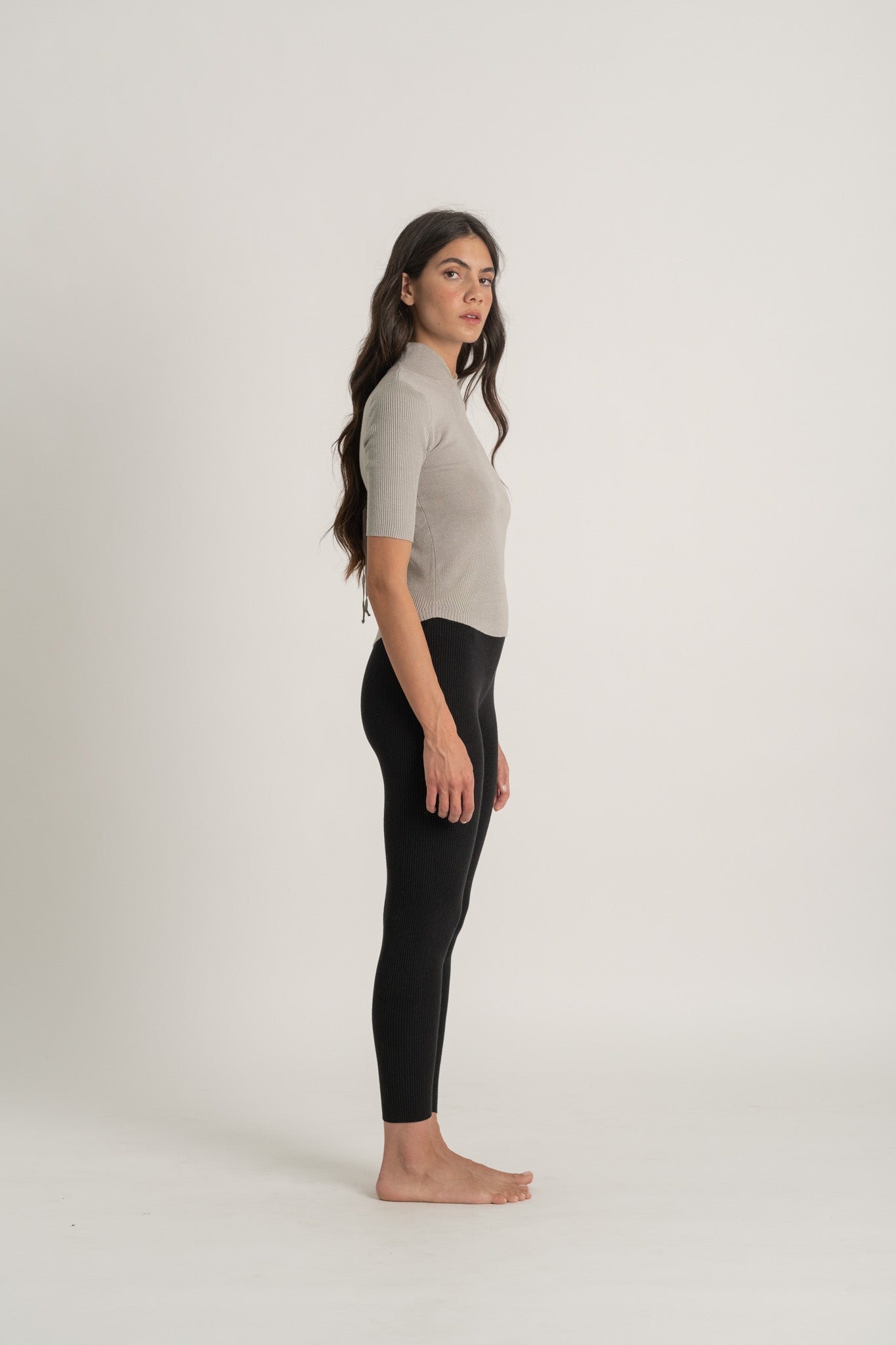 Ribbed Linen Entonnoir Top in Pebble Grey Luxmii