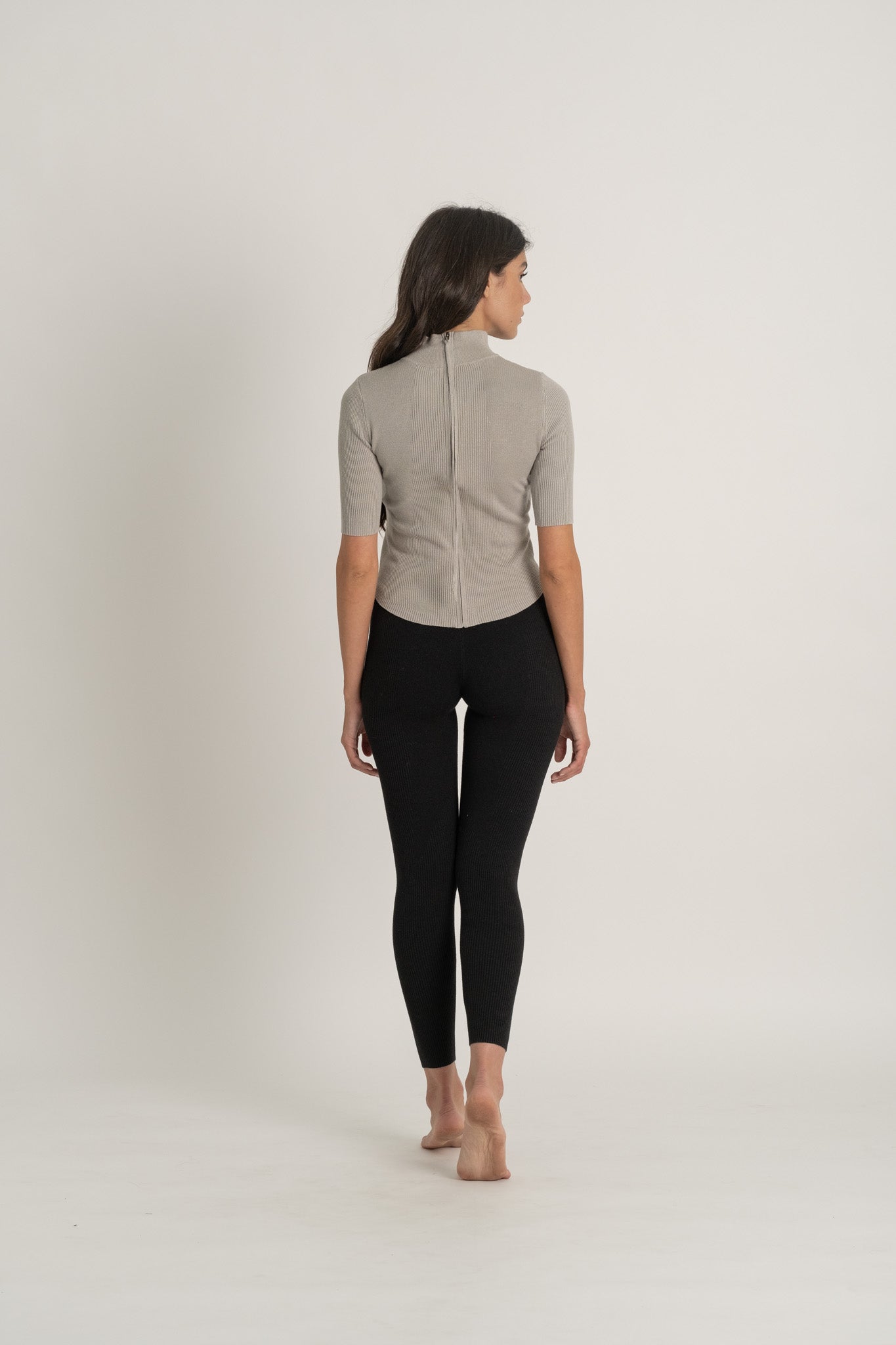 Ribbed Linen Entonnoir Top in Pebble Grey Luxmii