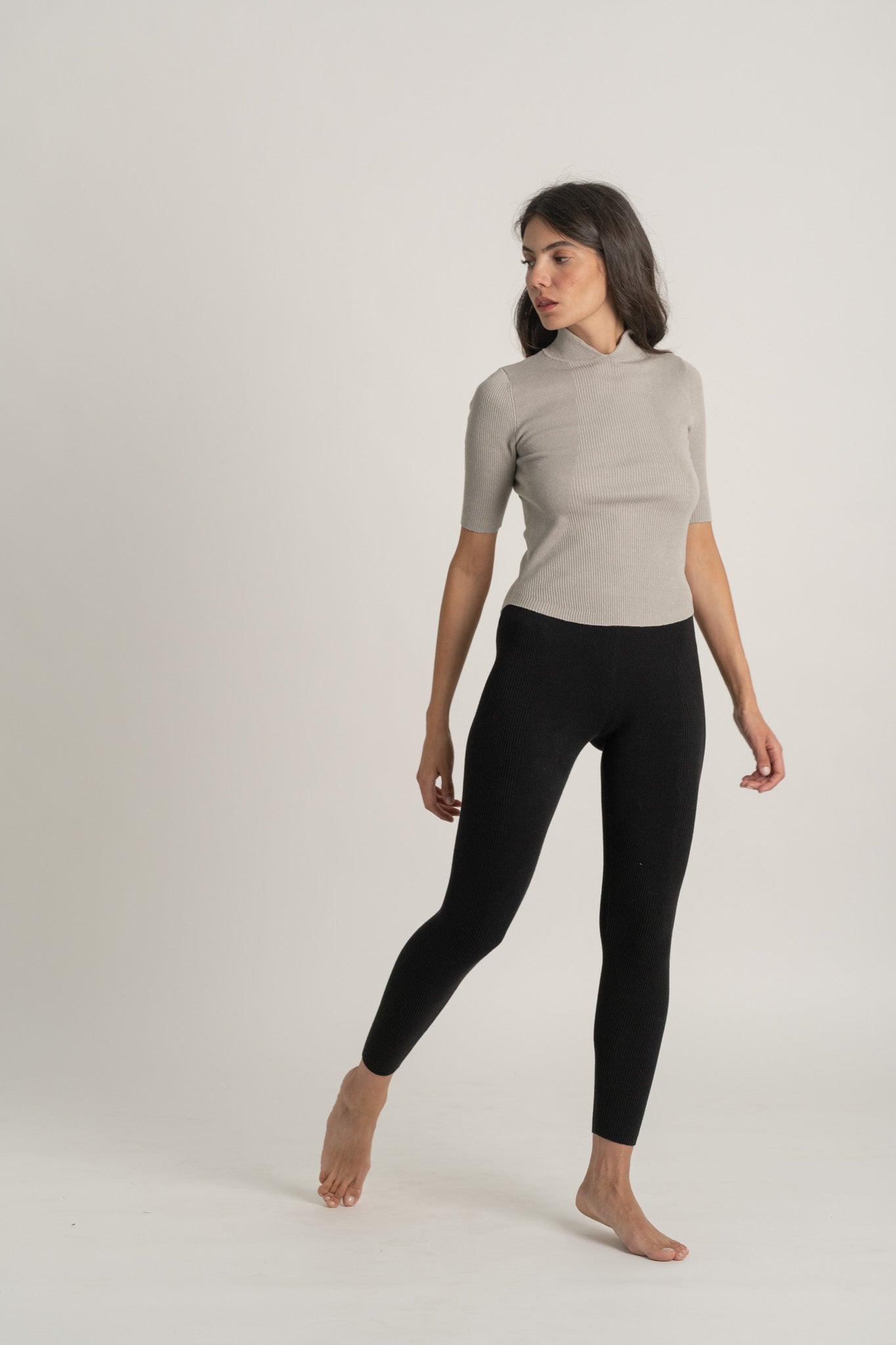 Ribbed Linen Entonnoir Top in Pebble Grey Luxmii