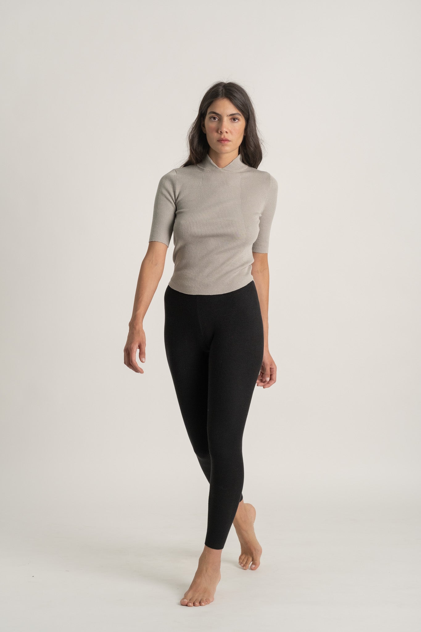 Ribbed Linen Entonnoir Top in Pebble Grey Luxmii