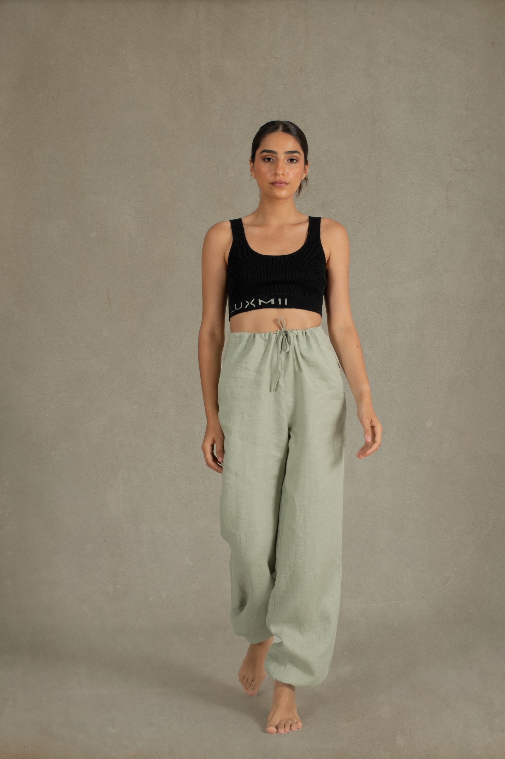 Ribbed Linen Mouvement Crop in Black Luxmii