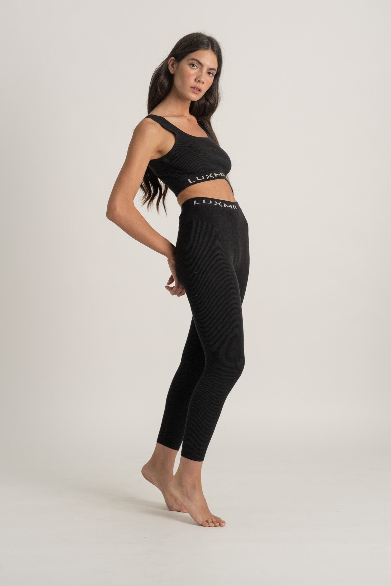 Ribbed Linen Mouvement Crop in Black Luxmii