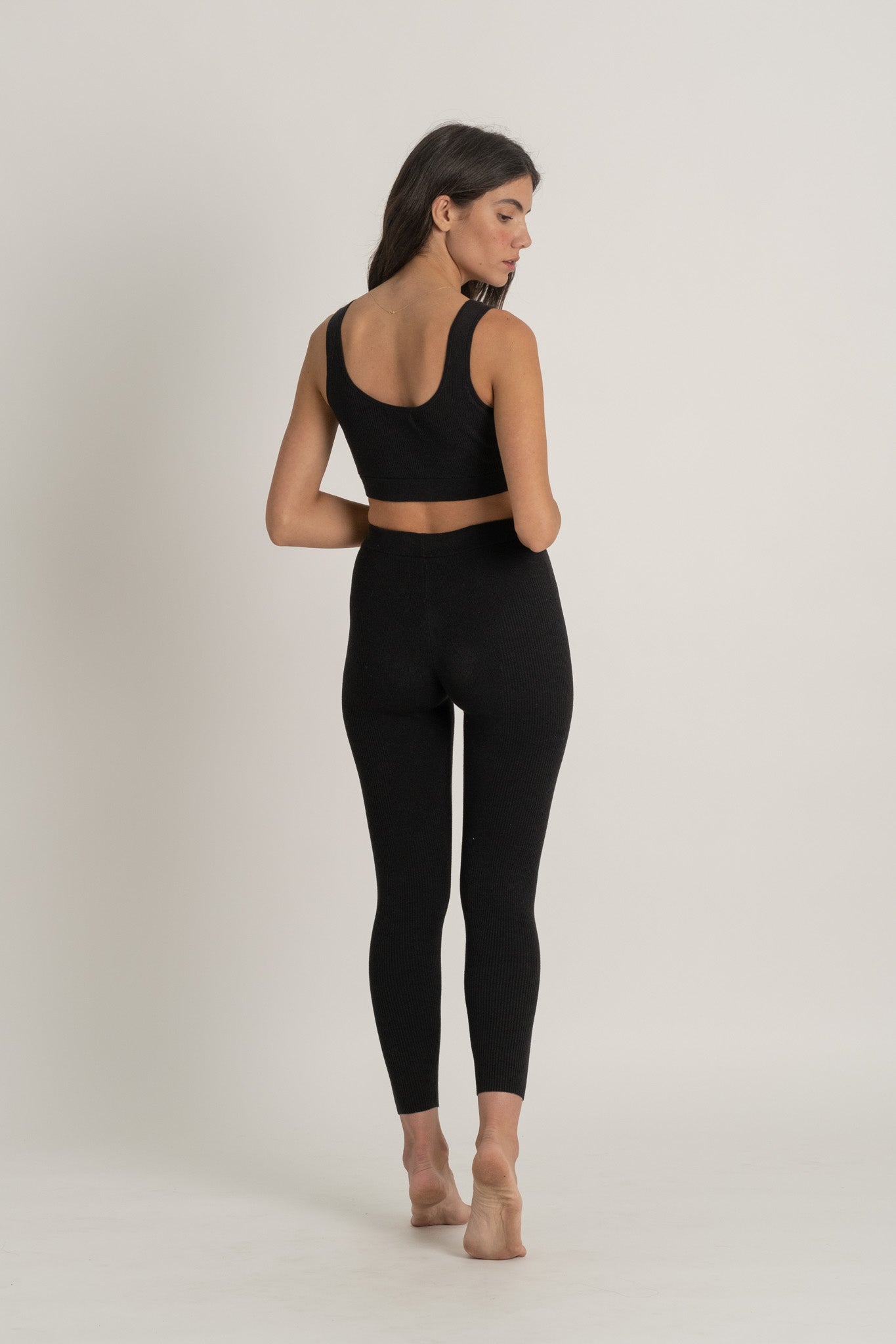 Ribbed Linen Mouvement Crop in Black Luxmii