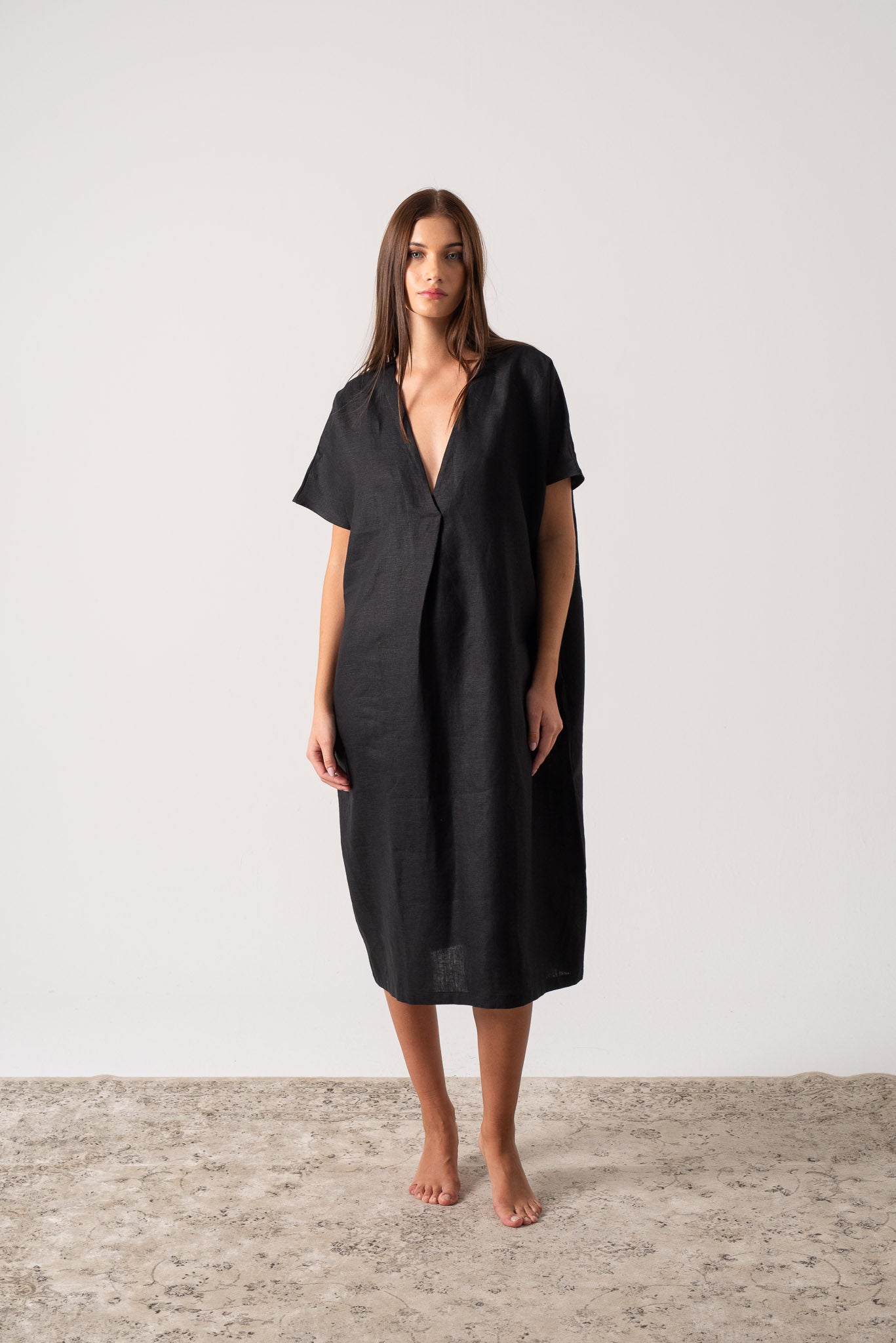 Vacanza Linen Kaftan Black Luxmii