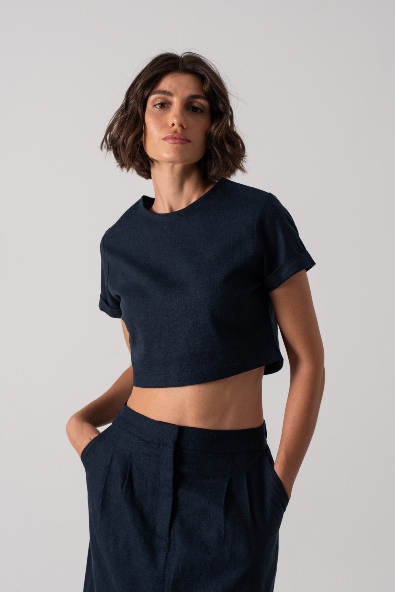 Zafiro Linen Cropped Top in Navy Luxmii